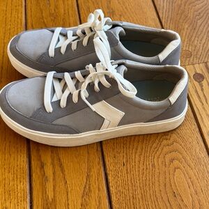 Dr. Scholl's Gray and White Women's Sneakers